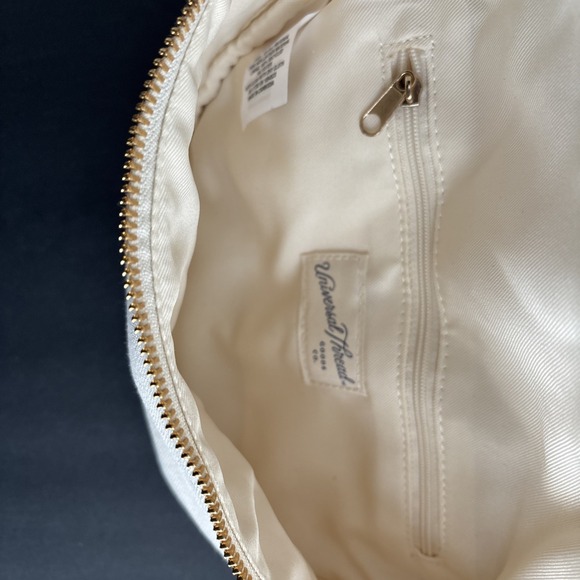 Universal Thread Cross Body Bag - Picture 5 of 7